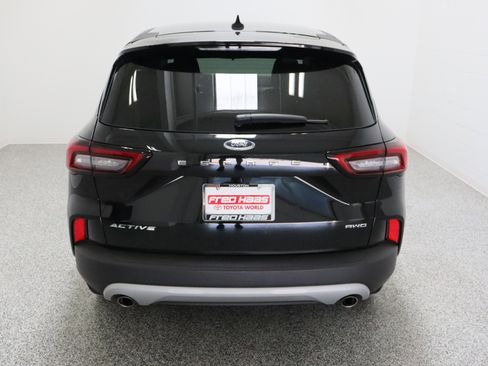 Used 2025 Ford Escape Active image 8
