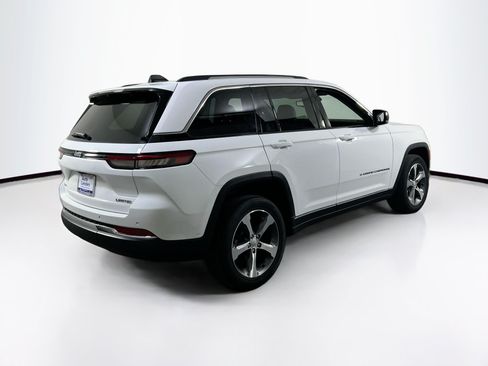 Used 2023 Jeep Grand Cherokee Limited AWD/4WD image 5