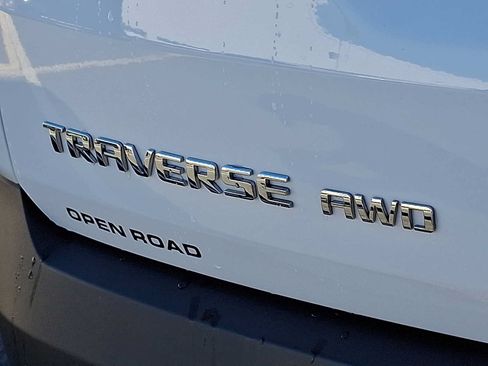 Used 2023 Chevrolet Traverse LT w/ LT Premium Package AWD/4WD image 30
