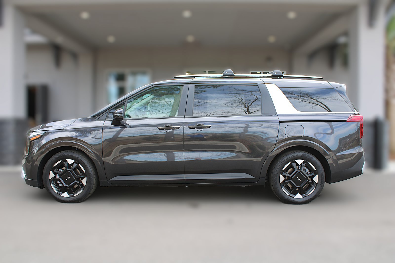 New 2026 Kia Carnival EX FWD image 4