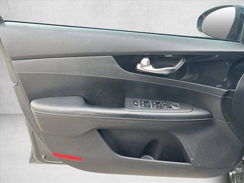 Used 2021 Kia Forte GT-Line image 11