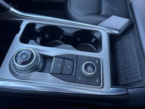 Used 2021 Ford Explorer Limited w/ Equipment Group 301A image 23