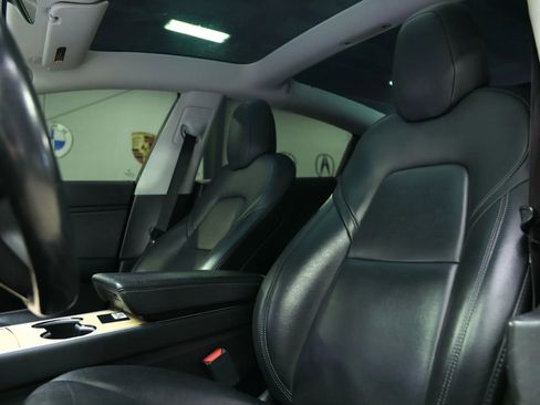 Used 2019 Tesla Model 3 Standard Range Plus image 23