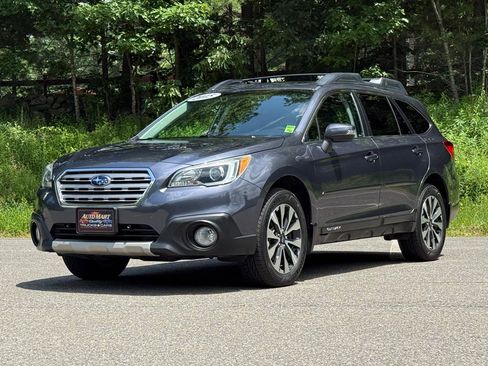 Used 2015 Subaru Outback 2.5i Limited AWD/4WD image 6