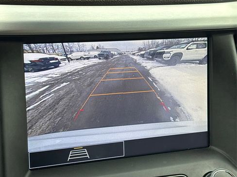 Used 2023 GMC Acadia SLE w/ LPO, Floor Liner Package image 25