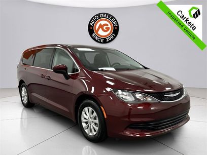 Used 2017 Chrysler Pacifica Touring w/ Tire & Wheel Group