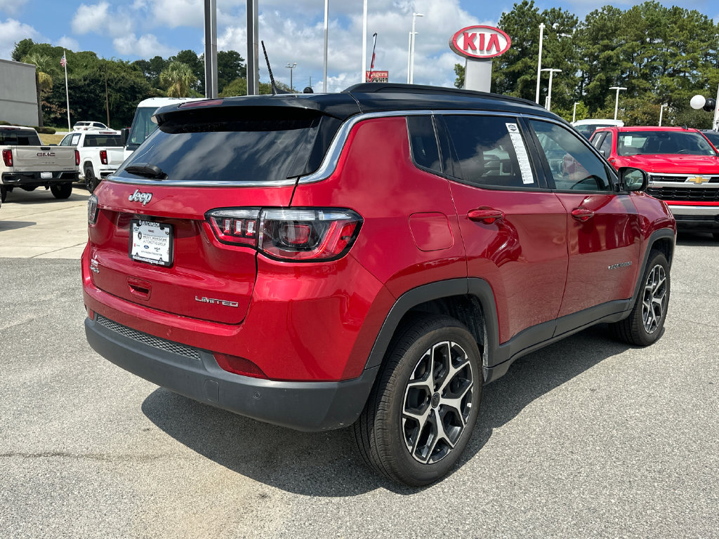 Used 2025 Jeep Compass Limited AWD/4WD image 7