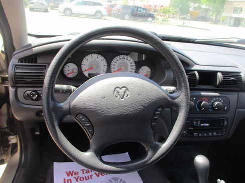 Used 2004 Dodge Stratus SXT w/ Sun & Fun Group FWD image 12