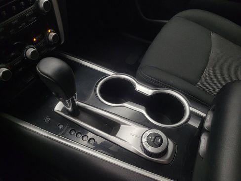 Used 2020 Nissan Pathfinder SV image 26