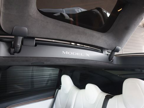 Used 2022 Tesla Model X AWD/4WD image 19
