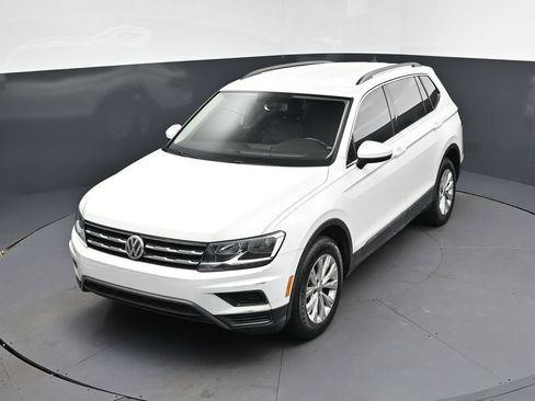 Used 2018 Volkswagen Tiguan SE FWD image 31