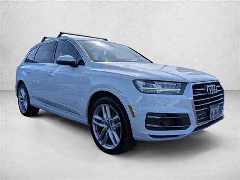 Used 2018 Audi Q7 3.0T Prestige AWD/4WD image 3