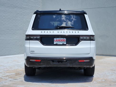 Used 2024 Jeep Grand Wagoneer Series III w/ Quick Order Packagew 28T AWD/4WD image 7