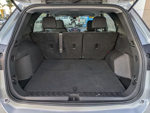 Used 2021 Chevrolet Equinox LS image 25