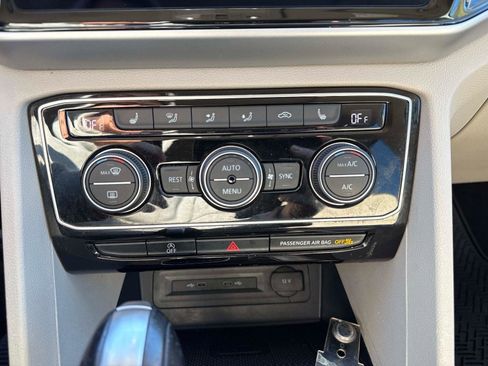 Certified 2022 Volkswagen Atlas SE image 27