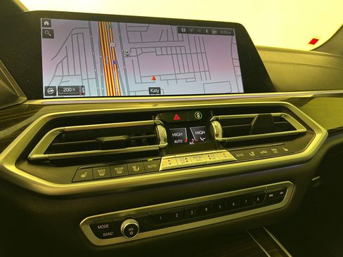 Used 2019 BMW X5 xDrive40i w/ Convenience Package image 28