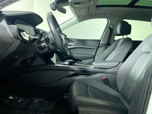 Certified 2022 Audi e-tron Premium w/ Convenience Plus Package image 2