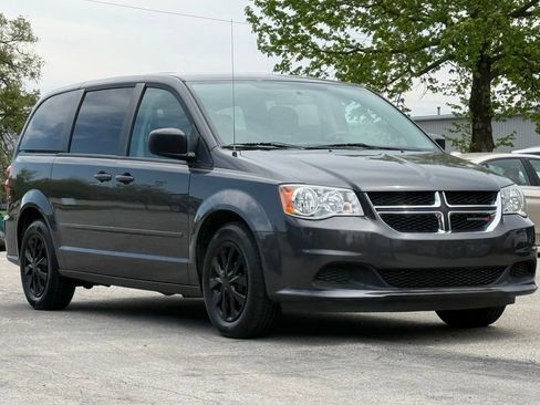 Used 2016 Dodge Grand Caravan SE w/ Quick Order Package 29E SE FWD image 8