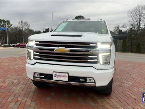 Used 2023 Chevrolet Silverado 2500 High Country w/ Z71 Off-Road Package image 4