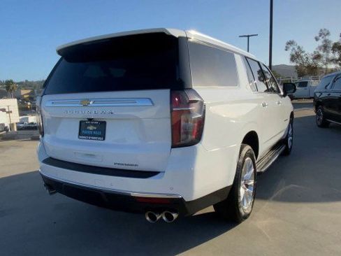 Used 2024 Chevrolet Suburban Premier image 8