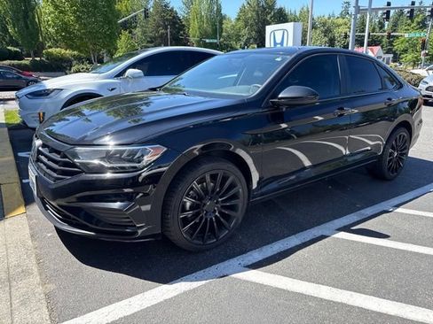 Used 2019 Volkswagen Jetta S w/ Driver Assistance Package FWD image 2