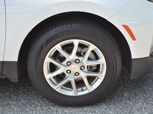 Used 2024 Chevrolet Equinox LT AWD/4WD image 10