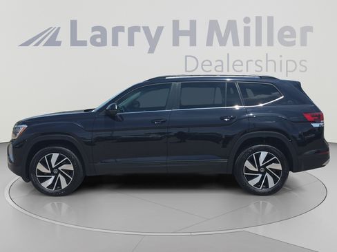 Used 2026 Volkswagen Atlas SE w/ Panoramic Sunroof Package AWD/4WD image 2