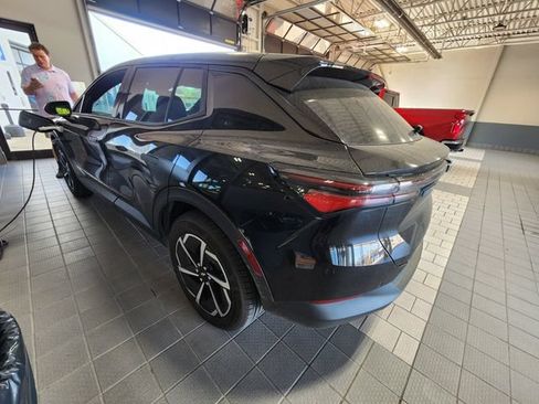 Used 2025 Chevrolet Equinox EV LT FWD image 6