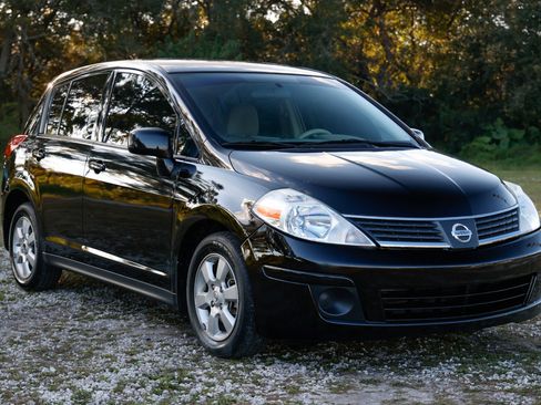 Used 2009 Nissan Versa S w/ Convenience Pkg image 15