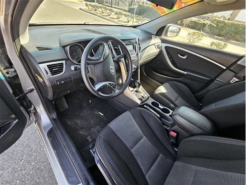Used 2016 Hyundai Elantra GT FWD image 10