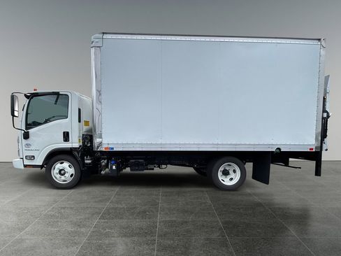 New 2024 Chevrolet Low Cab Forward 4500 XD image 4