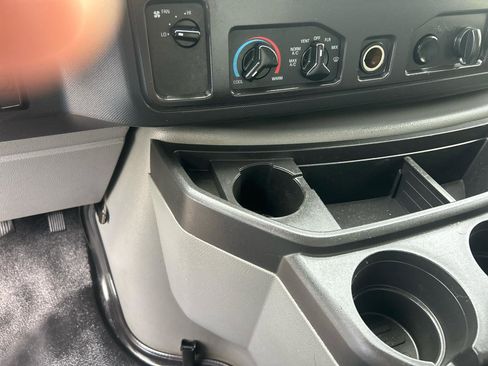 Used 2012 Ford E-350 and Econoline 350 Super Duty RWD image 19