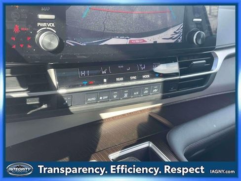 Certified 2021 Toyota Sienna XLE image 31