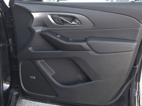 Used 2023 Chevrolet Traverse Premier image 48