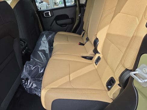 New 2026 Jeep Gladiator Sport image 6