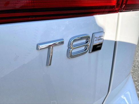 New 2026 Volvo XC60 T8 Plus w/ Protection Package Premier image 9