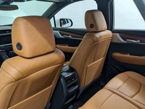 Used 2021 Cadillac XT5 Premium Luxury w/ LPO, Floor Liner Package image 33