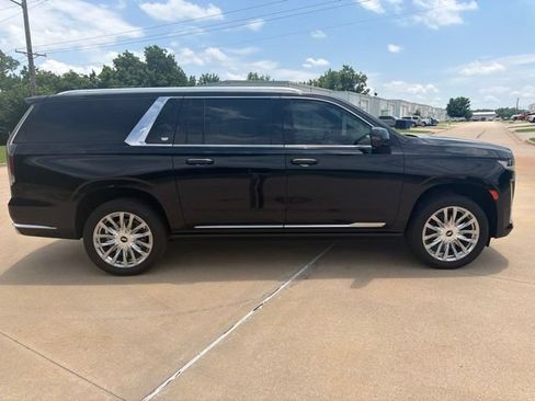 Certified 2024 Cadillac Escalade ESV Premium Luxury w/ Performance Package AWD/4WD image 6
