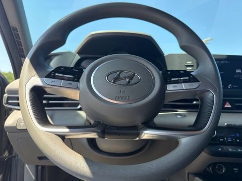 Used 2021 Hyundai Elantra Blue FWD image 7