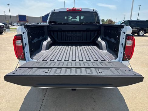 New 2026 GMC Canyon Denali AWD/4WD image 8