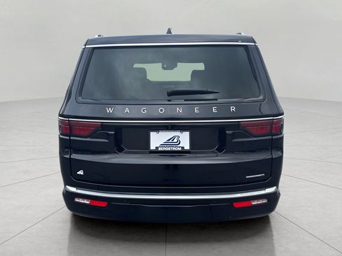 Used 2024 Jeep Wagoneer Series II w/ Premium Group I AWD/4WD image 5
