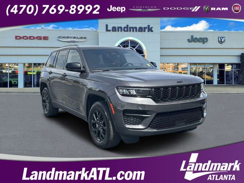 Used 2024 Jeep Grand Cherokee Altitude image 1