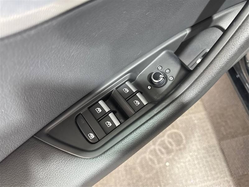 Used 2018 Audi A4 2.0T Premium w/ Convenience Package AWD/4WD image 33