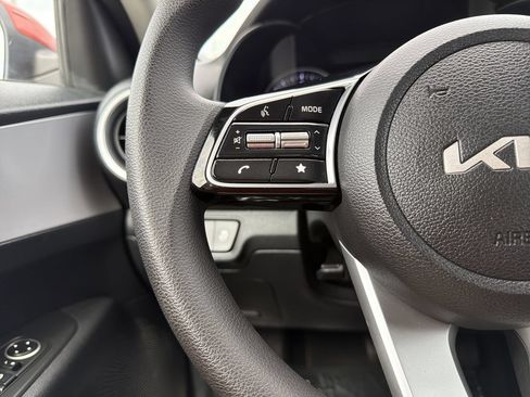 Used 2023 Kia Forte LXS w/ LXS Technology Package FWD image 24