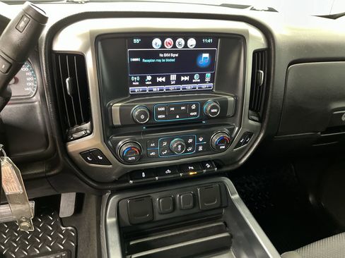 Used 2017 Chevrolet Silverado 1500 LT w/ Midnight Edition AWD/4WD image 17