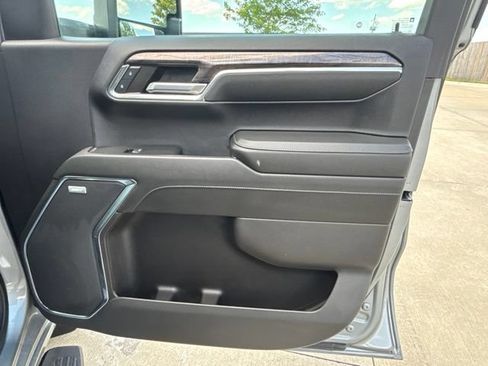 Used 2024 Chevrolet Silverado 1500 LTZ w/ LTZ Premium Package AWD/4WD image 36