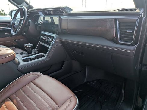 Used 2023 GMC Sierra 1500 Denali Ultimate AWD/4WD image 29