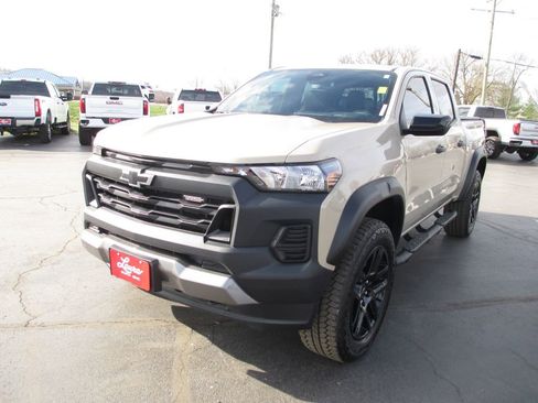 Used 2024 Chevrolet Colorado Trail Boss w/ Advanced Trailering Package image 12