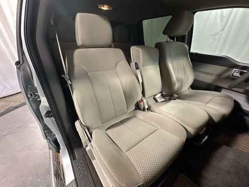 Used 2010 Ford F150 XLT image 29