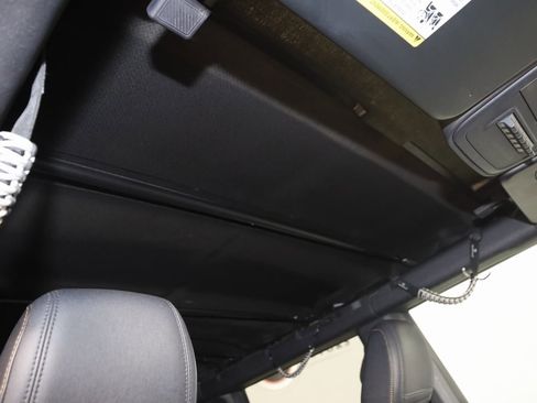 Used 2021 Ford Bronco Badlands image 11